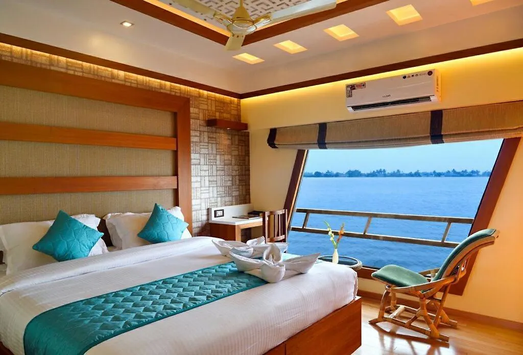 Luxury Boathouse Hotel Alappuzha Botel