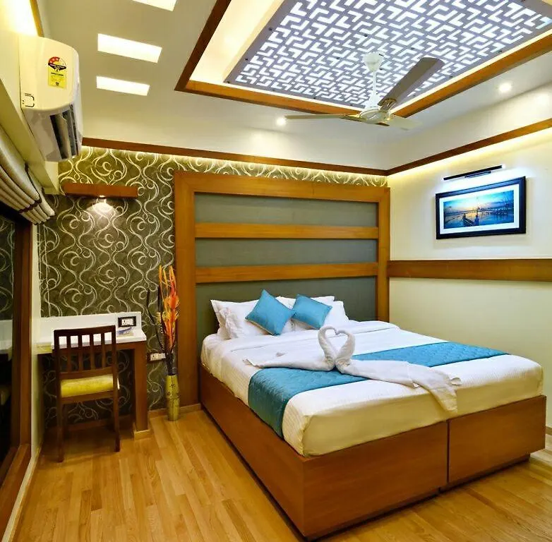 Botel Luxury Boathouse Hotel Alappuzha