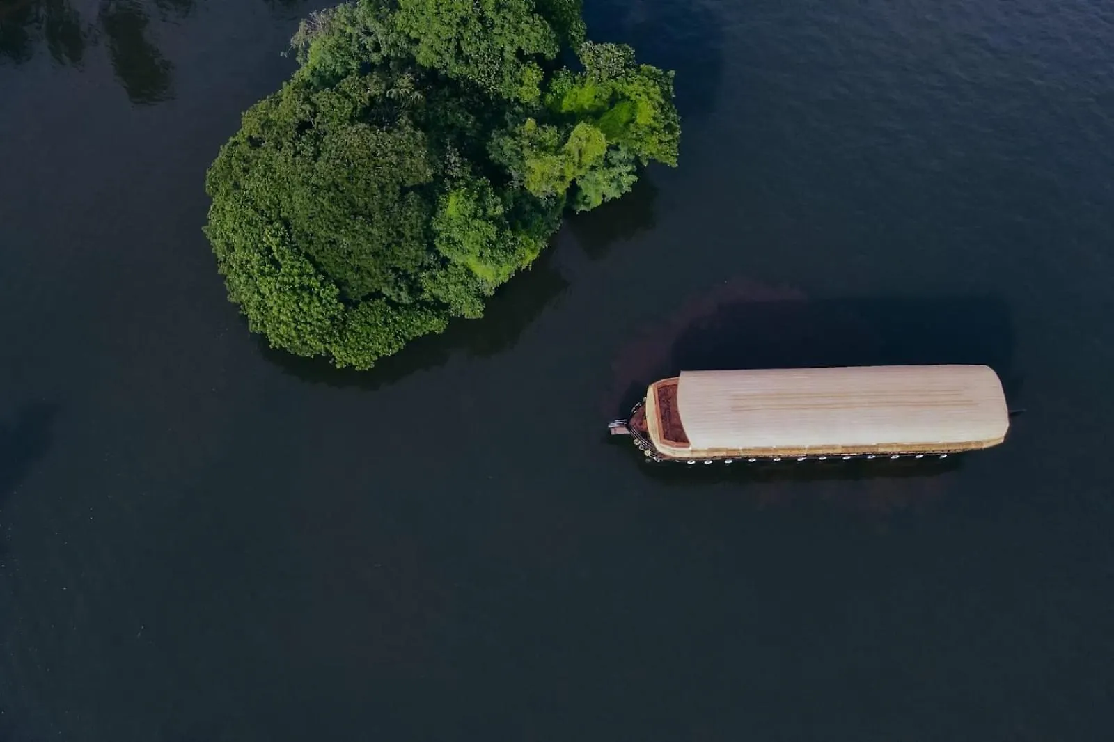 *** Botel Luxury Boathouse Hotel Alappuzha India